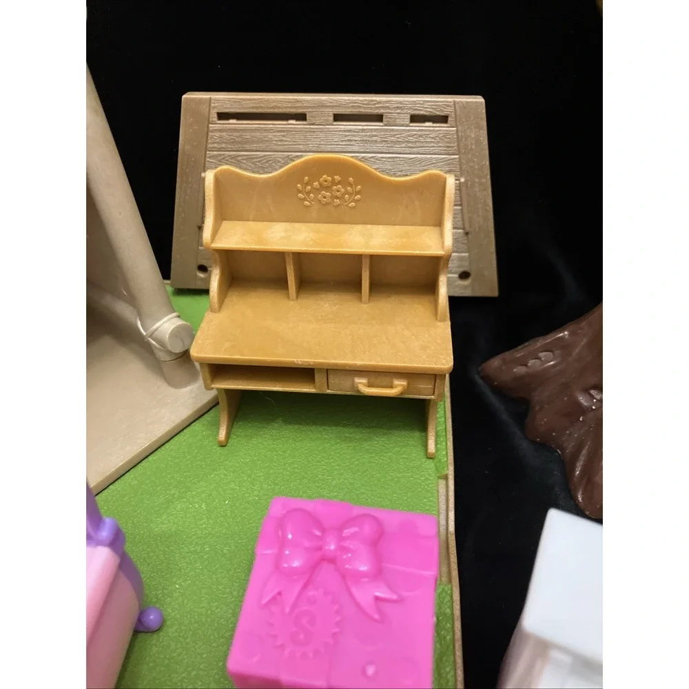 Sylvanian Families Hasbro Vintage Doll Tree House Furniture Piano Picnic Lot